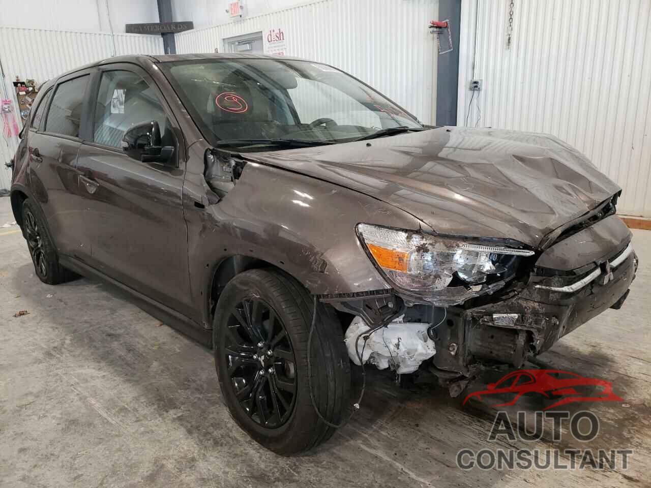 MITSUBISHI OUTLANDER 2018 - JA4AR3AU2JU005136