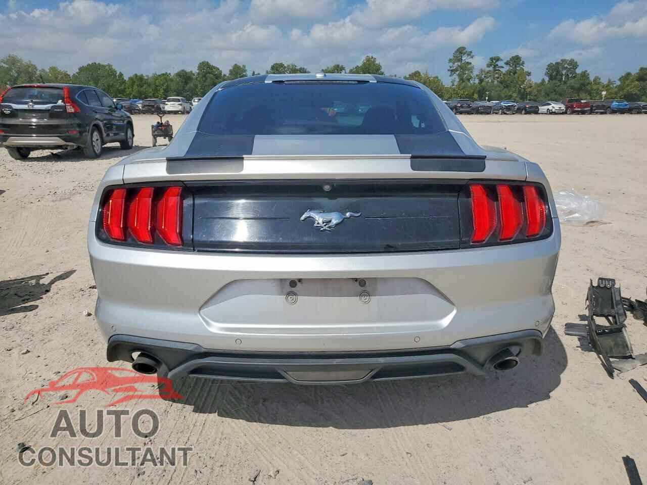 FORD MUSTANG 2018 - 1FA6P8TH2J5133813