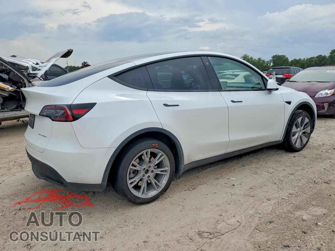 TESLA MODEL Y 2023 - 7SAYGDEEXPA057375