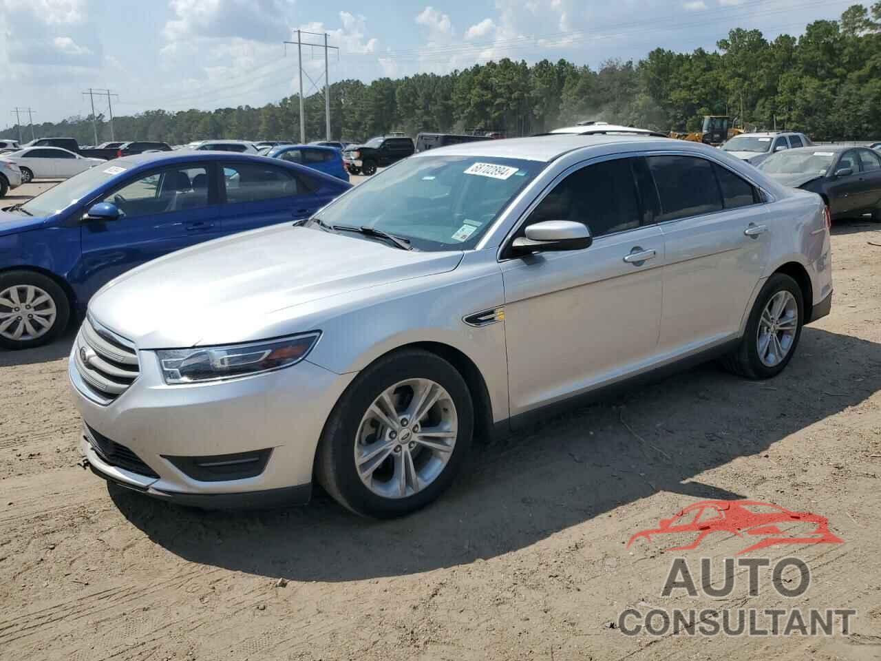 FORD TAURUS 2018 - 1FAHP2E87JG132129