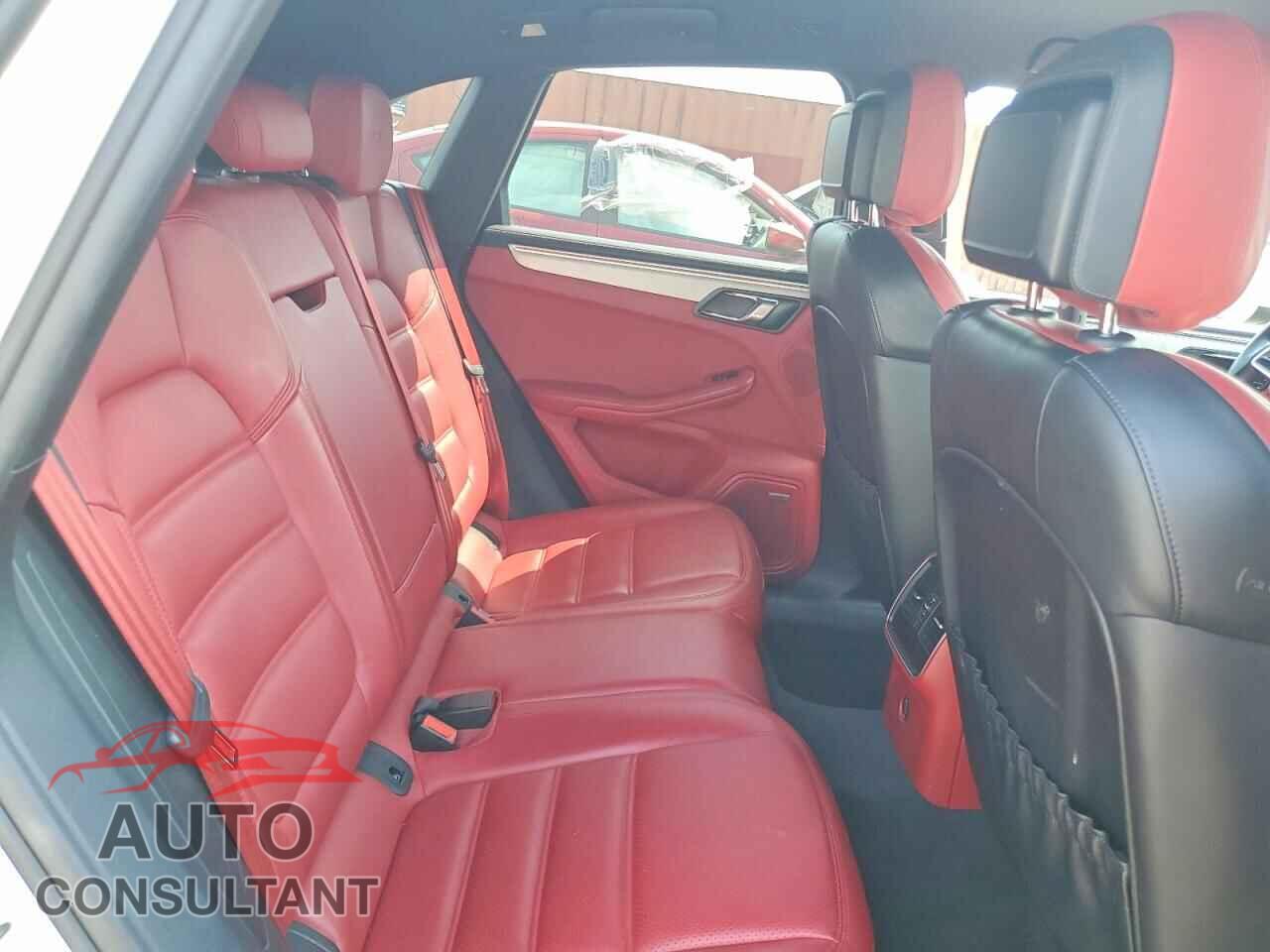 PORSCHE MACAN 2018 - WP1AG2A52JLB64693