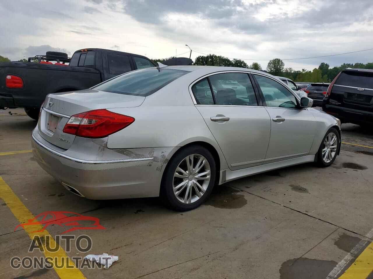 HYUNDAI GENESIS 2013 - KMHGC4DD7DU221079