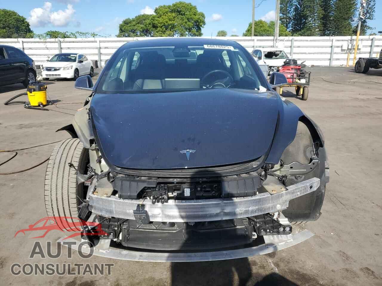 TESLA MODEL 3 2018 - 5YJ3E1EAXJF045407