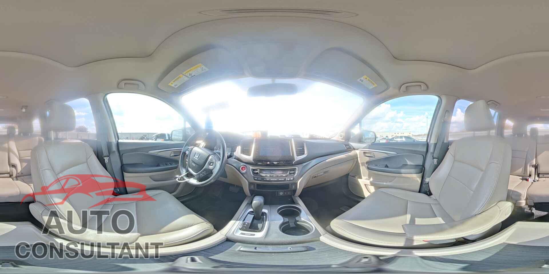 HONDA PILOT 2017 - 5FNYF5H50HB047881