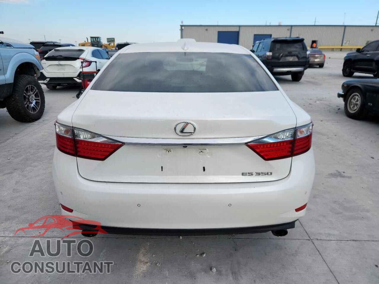LEXUS ES350 2015 - JTHBK1GG8F2208103