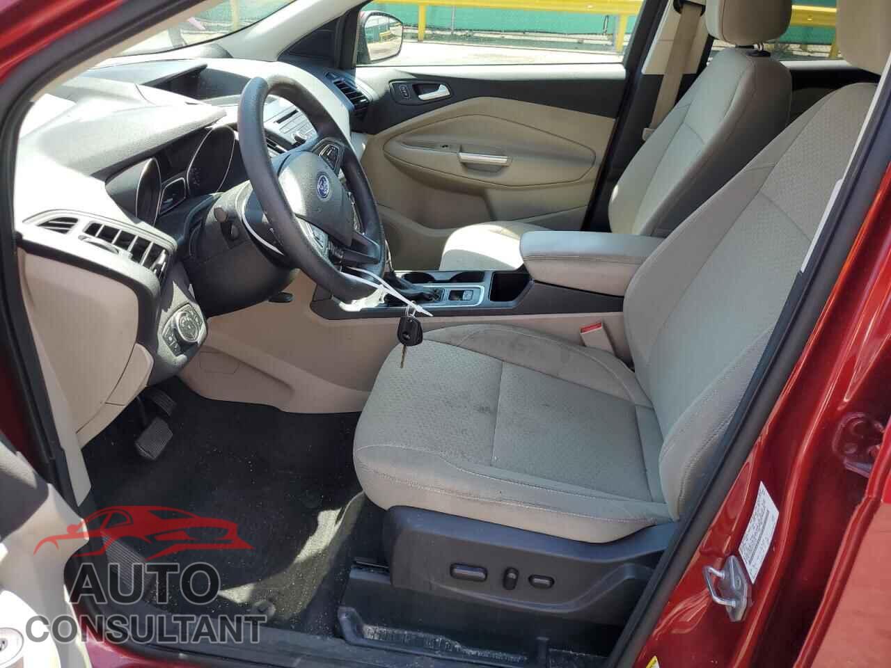 FORD ESCAPE 2017 - 1FMCU9G98HUB60654