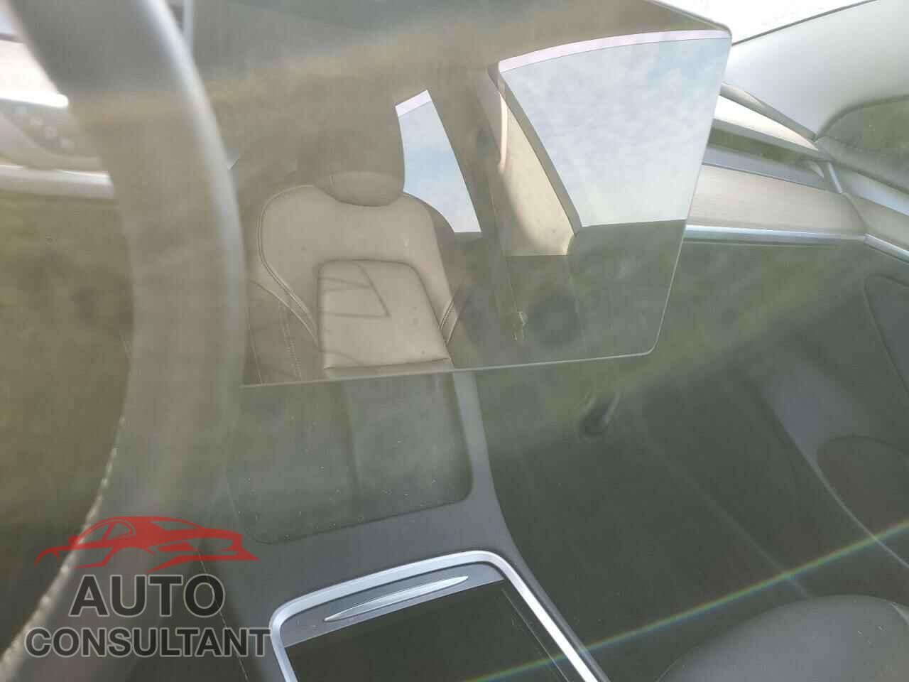TESLA MODEL 3 2022 - 5YJ3E1EB9NF132102