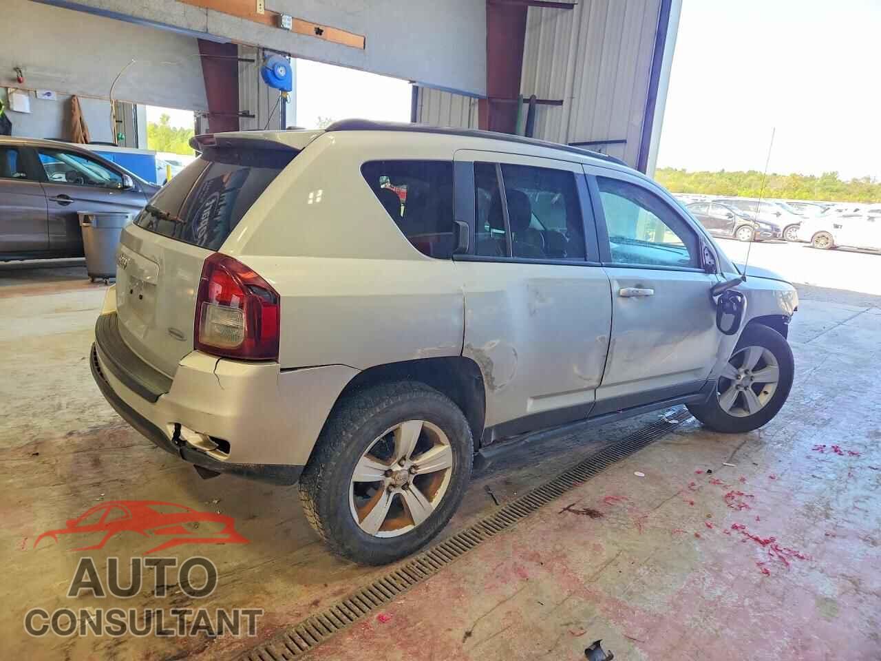 JEEP COMPASS 2011 - 1J4NF1FB8BD135784