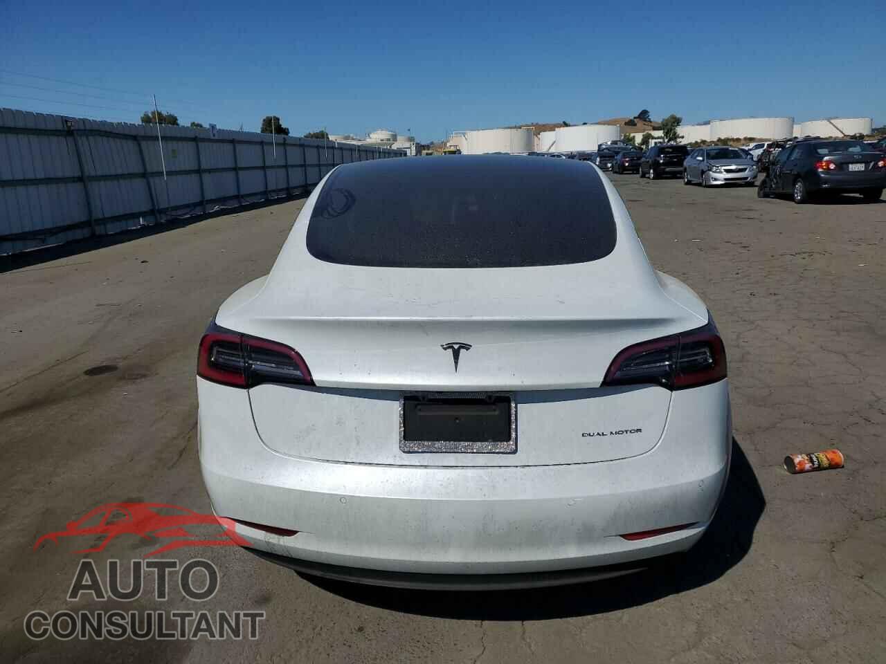 TESLA MODEL 3 2022 - 5YJ3E1EB8NF156195