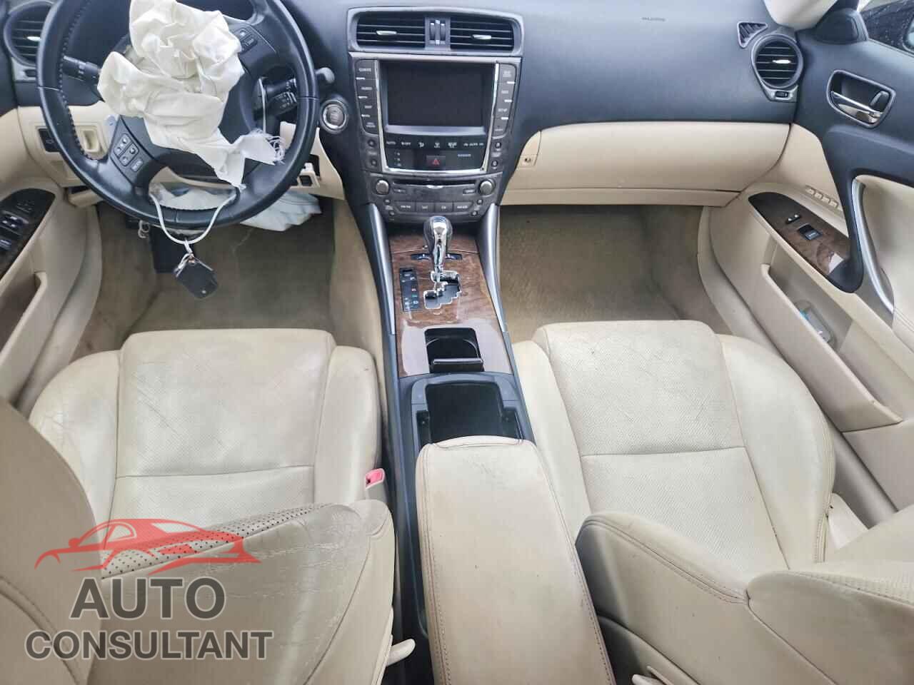 LEXUS IS 2010 - JTHFE2C27A2503114