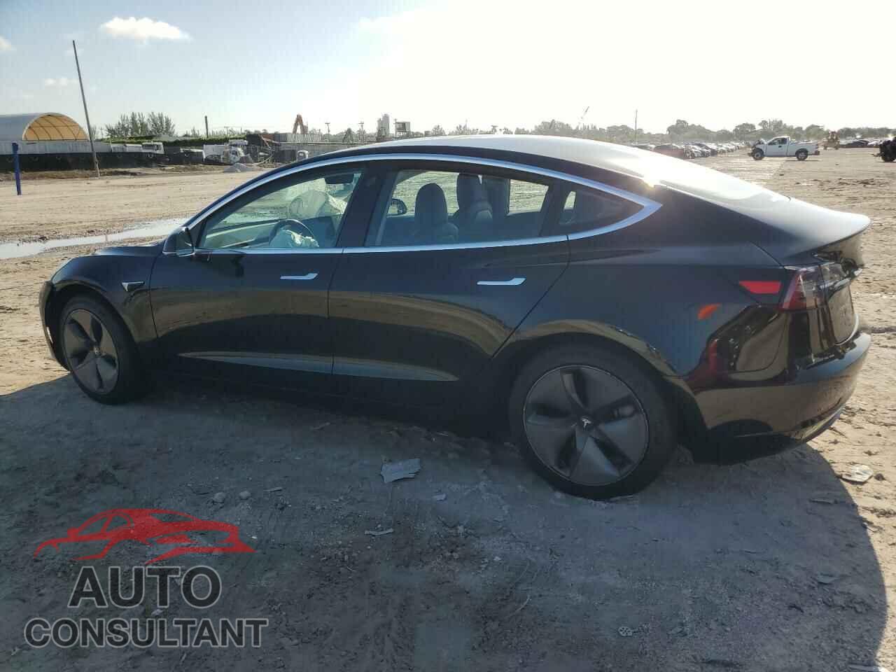 TESLA MODEL 3 2018 - 5YJ3E1EA9JF152349
