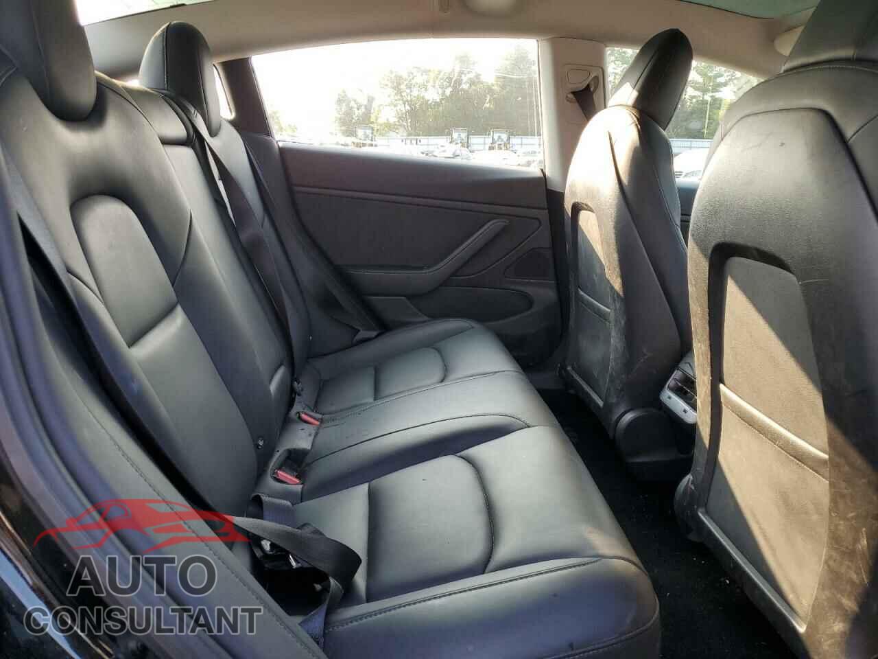 TESLA MODEL 3 2018 - 5YJ3E1EB6JF130513