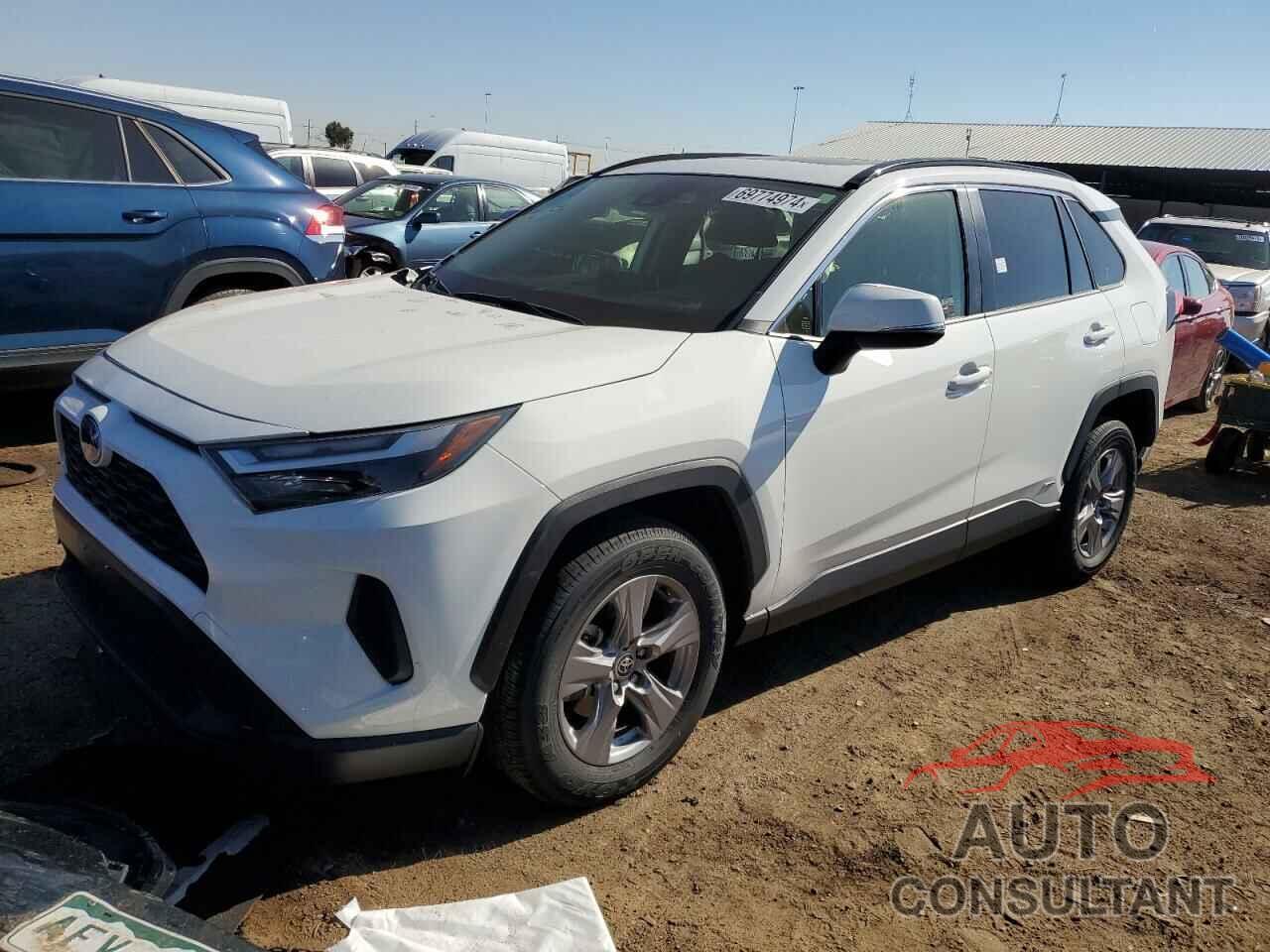 TOYOTA RAV4 2023 - JTMRWRFV2PD188195