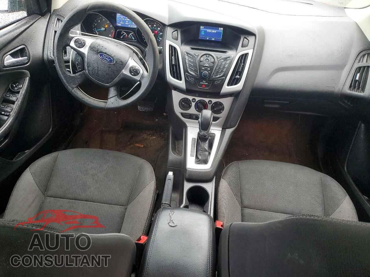 FORD FOCUS 2014 - 1FADP3F27EL421037