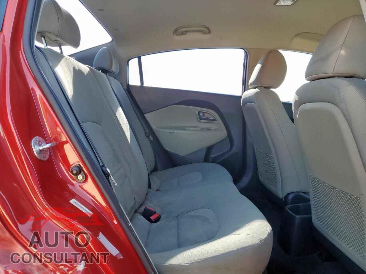 KIA RIO 2014 - KNADM4A32E6376285