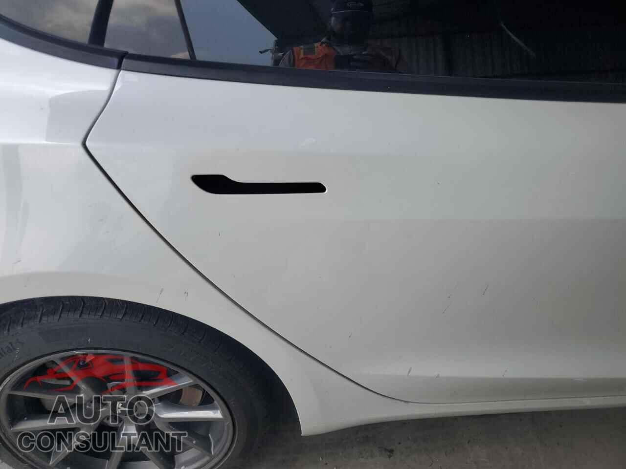 TESLA MODEL 3 2021 - 5YJ3E1EA0MF921390