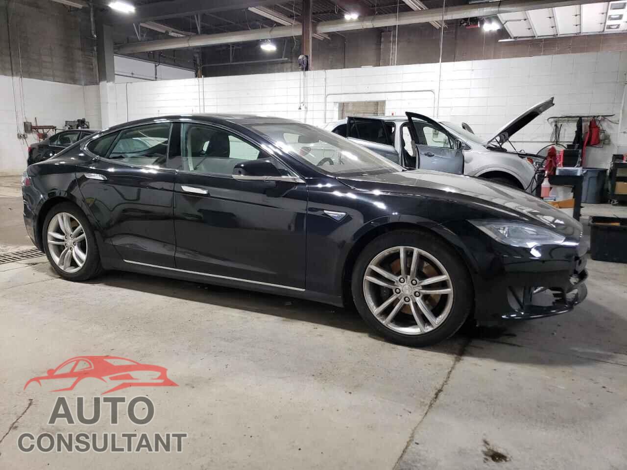 TESLA MODEL S 2015 - 5YJSA1H2XFFP74879