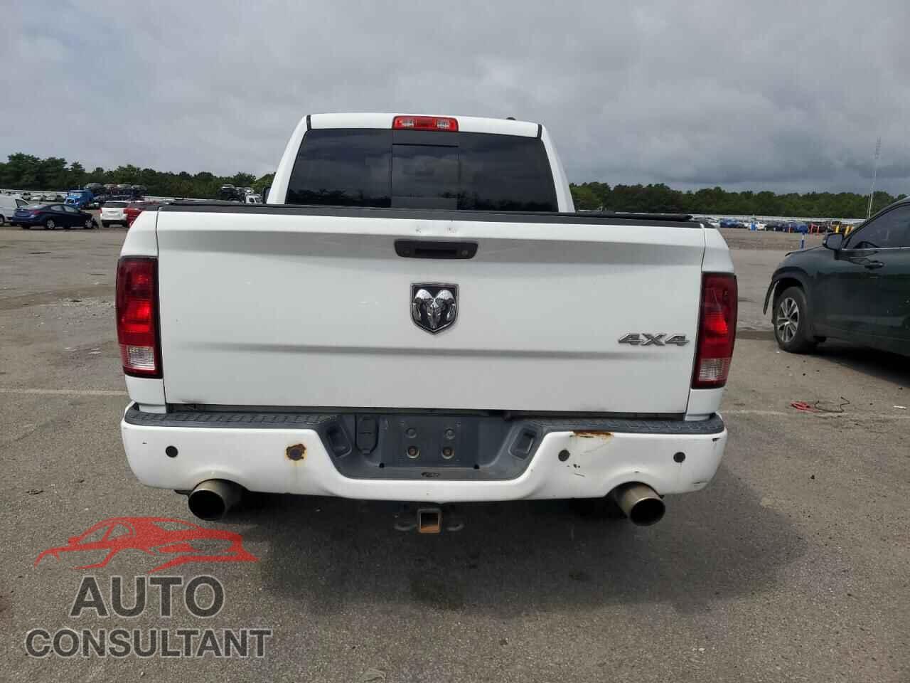 DODGE RAM 1500 2012 - 1C6RD7HT8CS276526