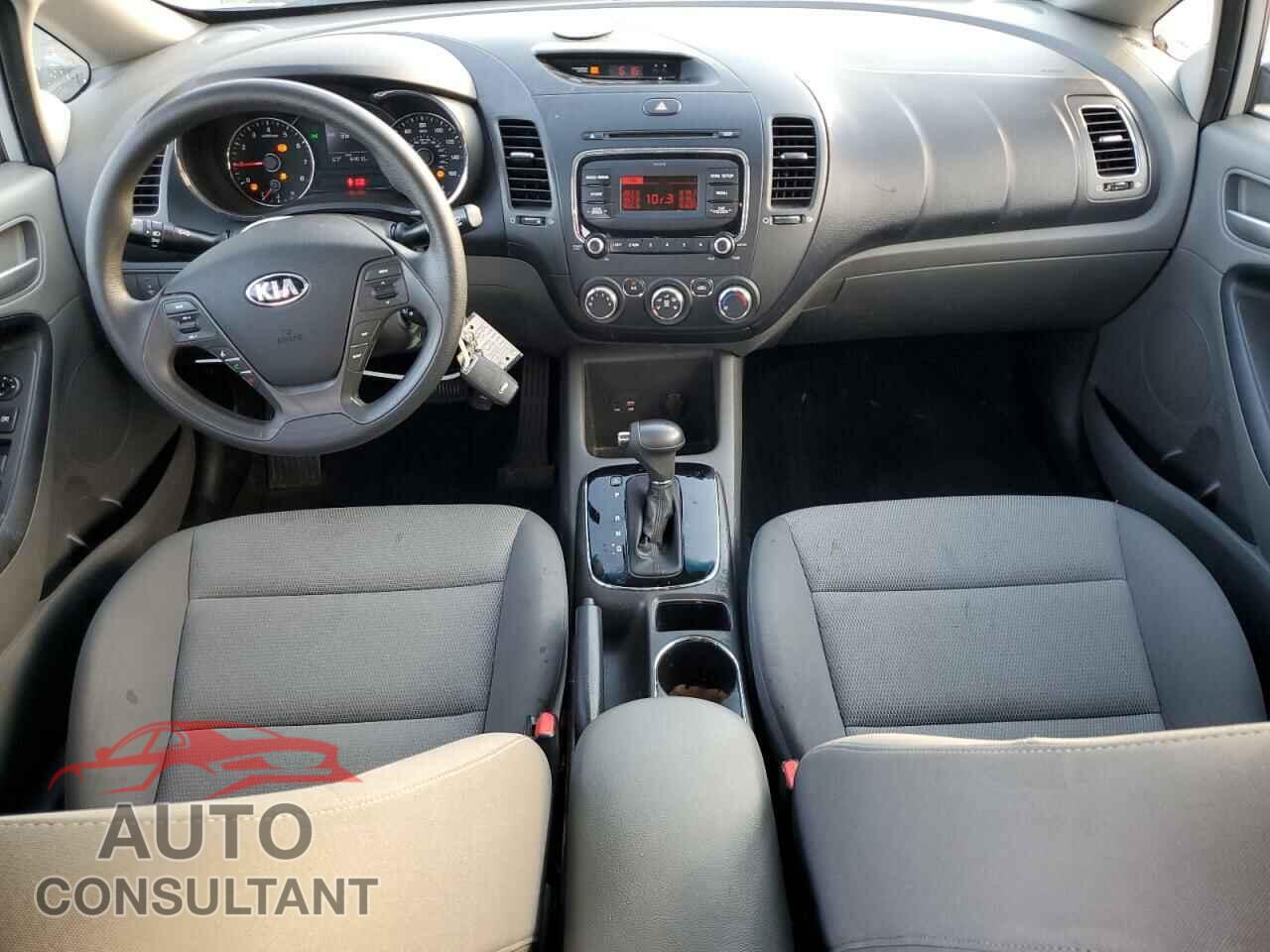KIA FORTE 2017 - 3KPFK4A74HE129840