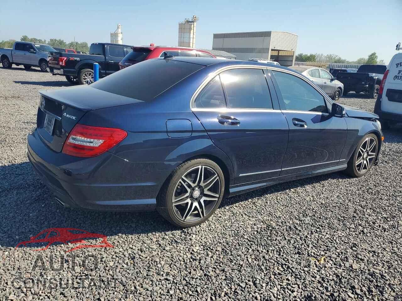MERCEDES-BENZ C-CLASS 2013 - WDDGF8AB9DR244006