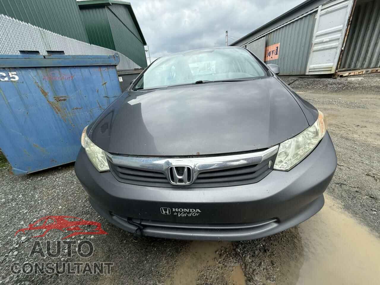 HONDA CIVIC 2012 - 2HGFB2E43CH022104