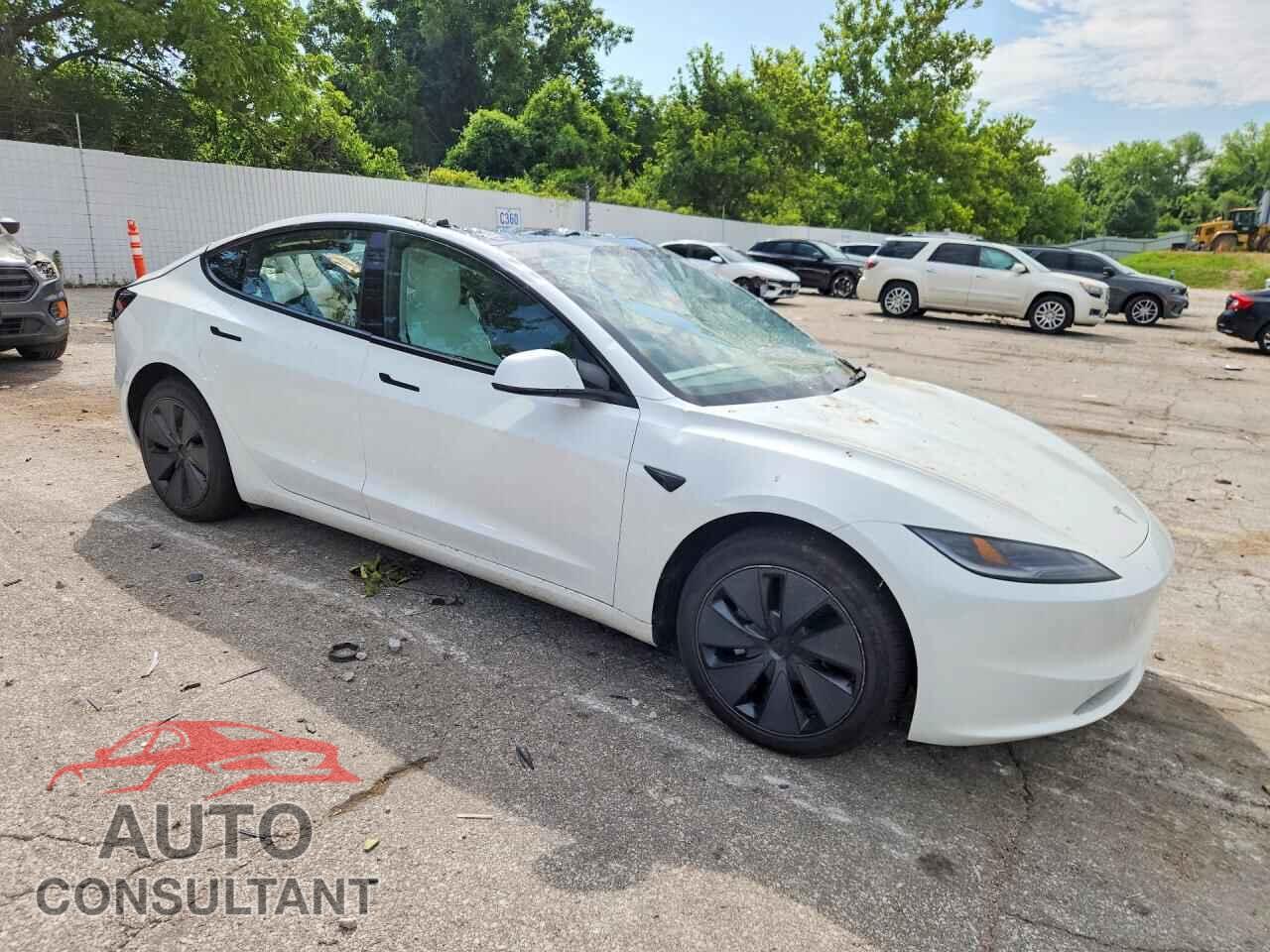 TESLA MODEL 3 2025 - 5YJ3E1EA7SF942136