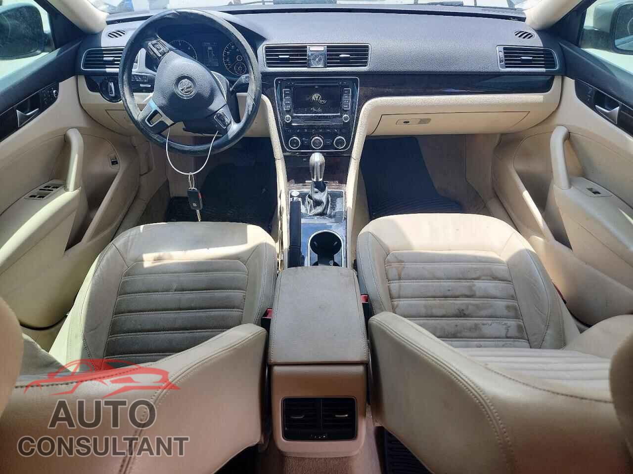 VOLKSWAGEN PASSAT 2014 - 1VWCN7A32EC087242