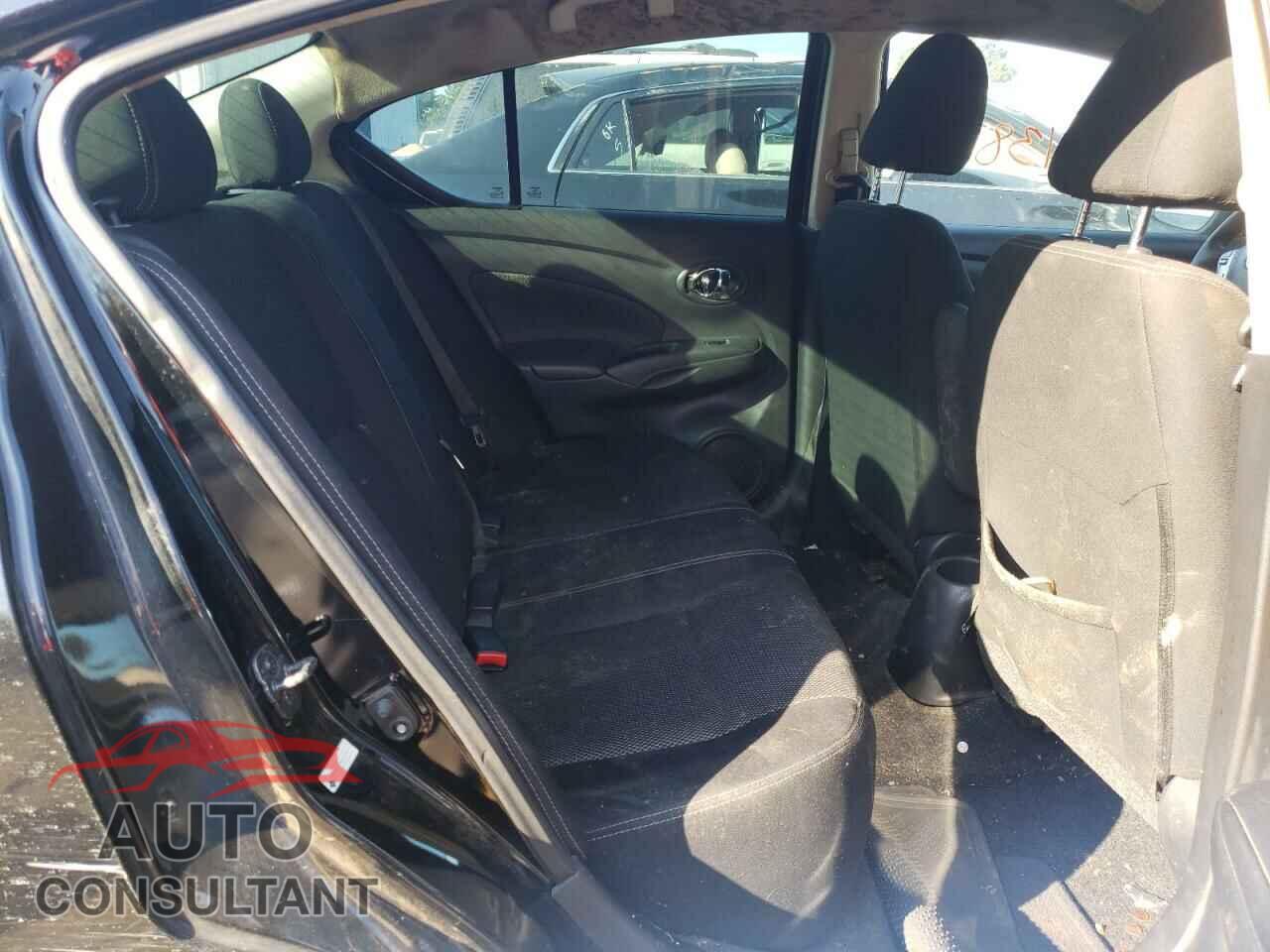 NISSAN VERSA 2017 - 3N1CN7AP1HL833441