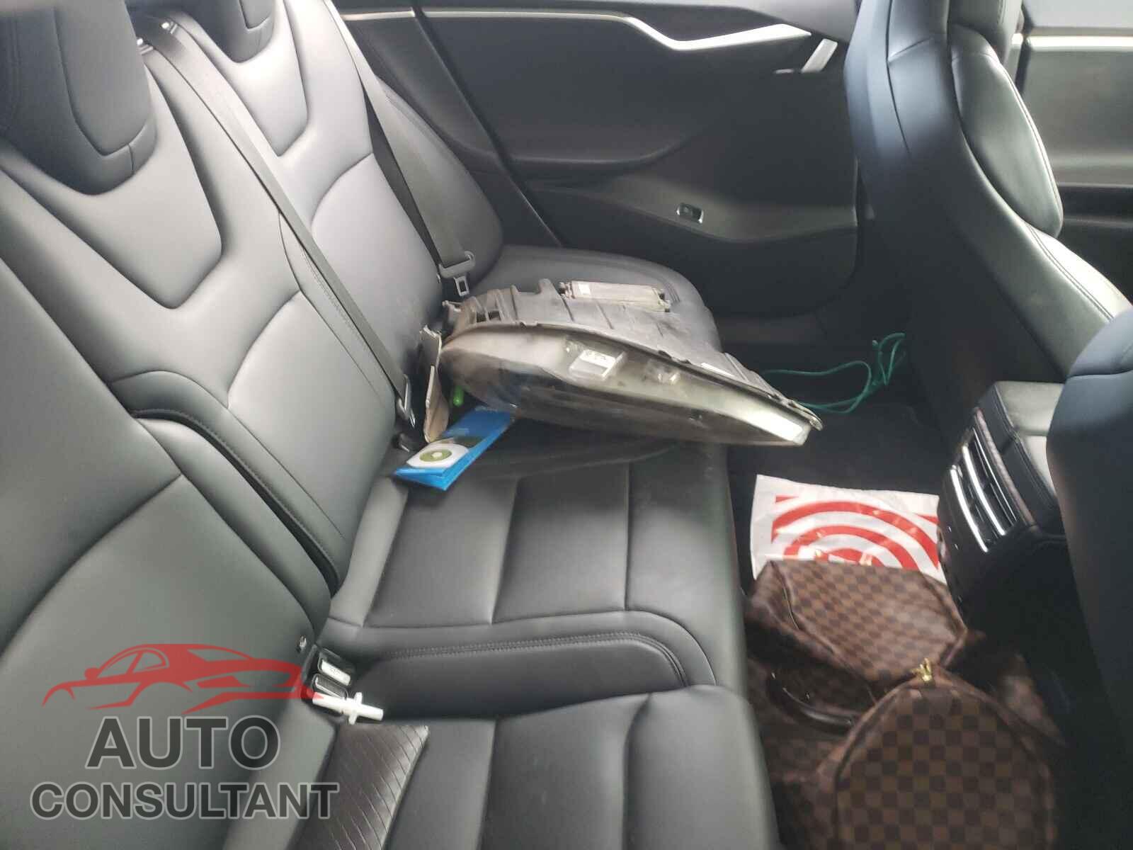 TESLA MODEL S 2017 - 5YJSA1E17HF232749