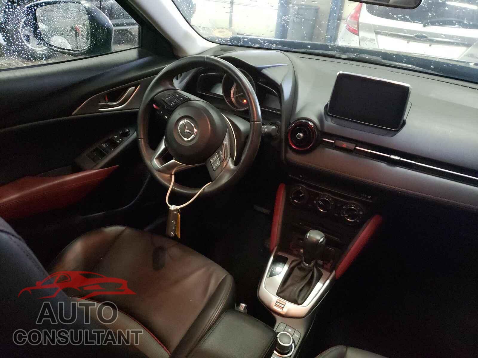 MAZDA CX-3 2017 - JM1DKFC77H0157527