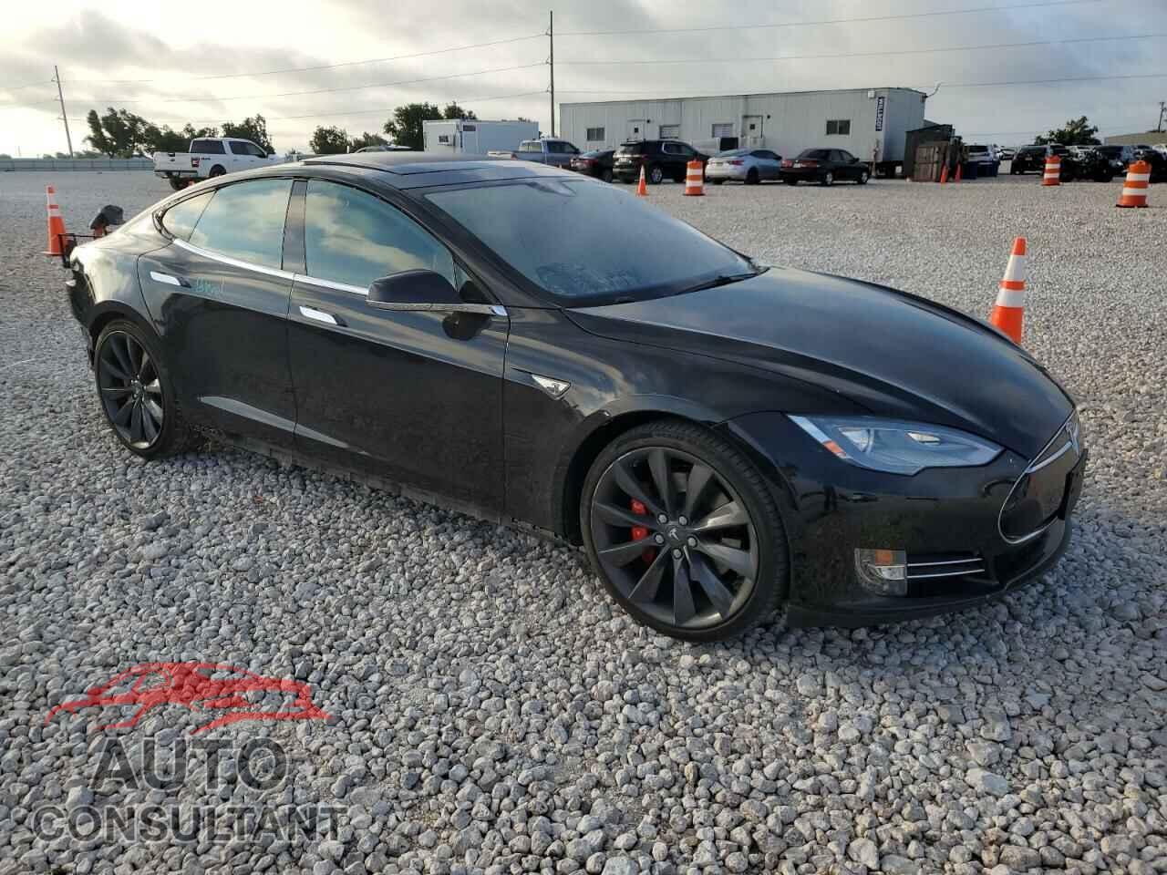 TESLA MODEL S 2016 - 5YJSA1E44GF123884