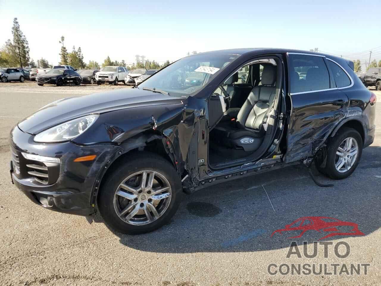 PORSCHE CAYENNE 2016 - WP1AA2A21GKA08117