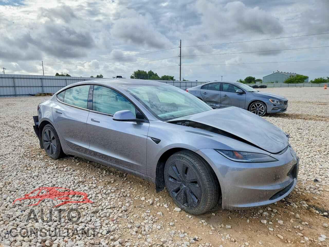 TESLA MODEL 3 2025 - 5YJ3E1EA5SF969142