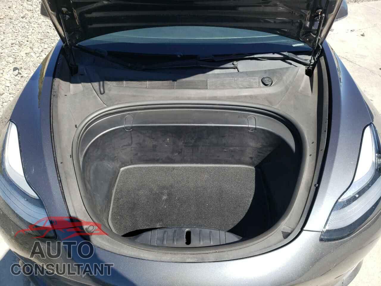 TESLA MODEL 3 2018 - 5YJ3E1EB1JF083018