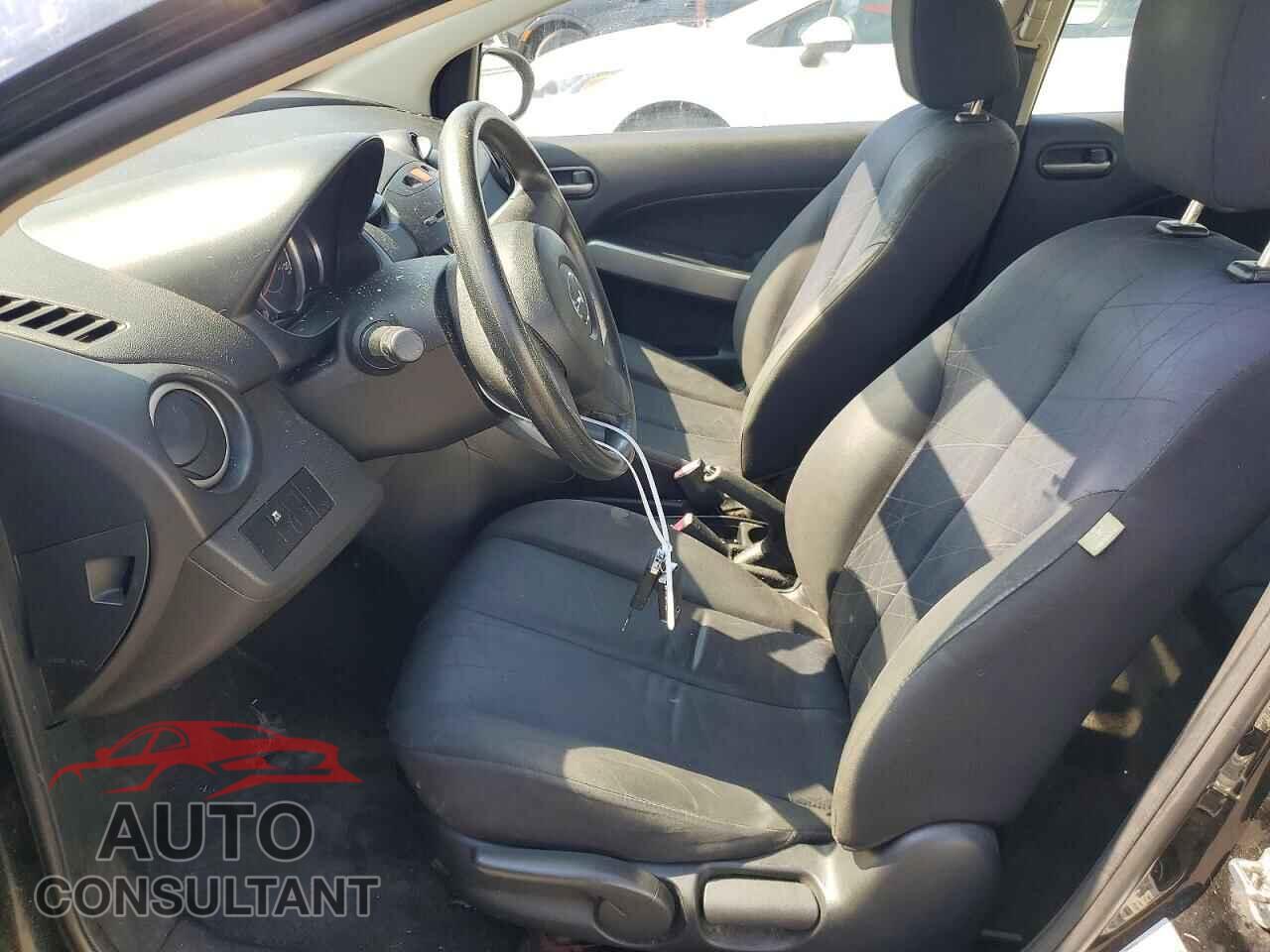 MAZDA 2 2011 - JM1DE1HYXB0124198