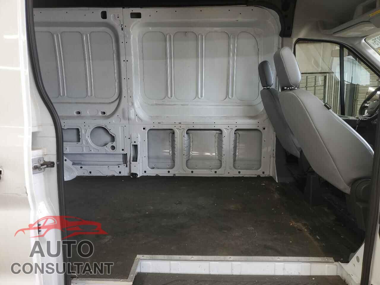 FORD TRANSIT 2019 - 1FTYR2CM2KKB75537