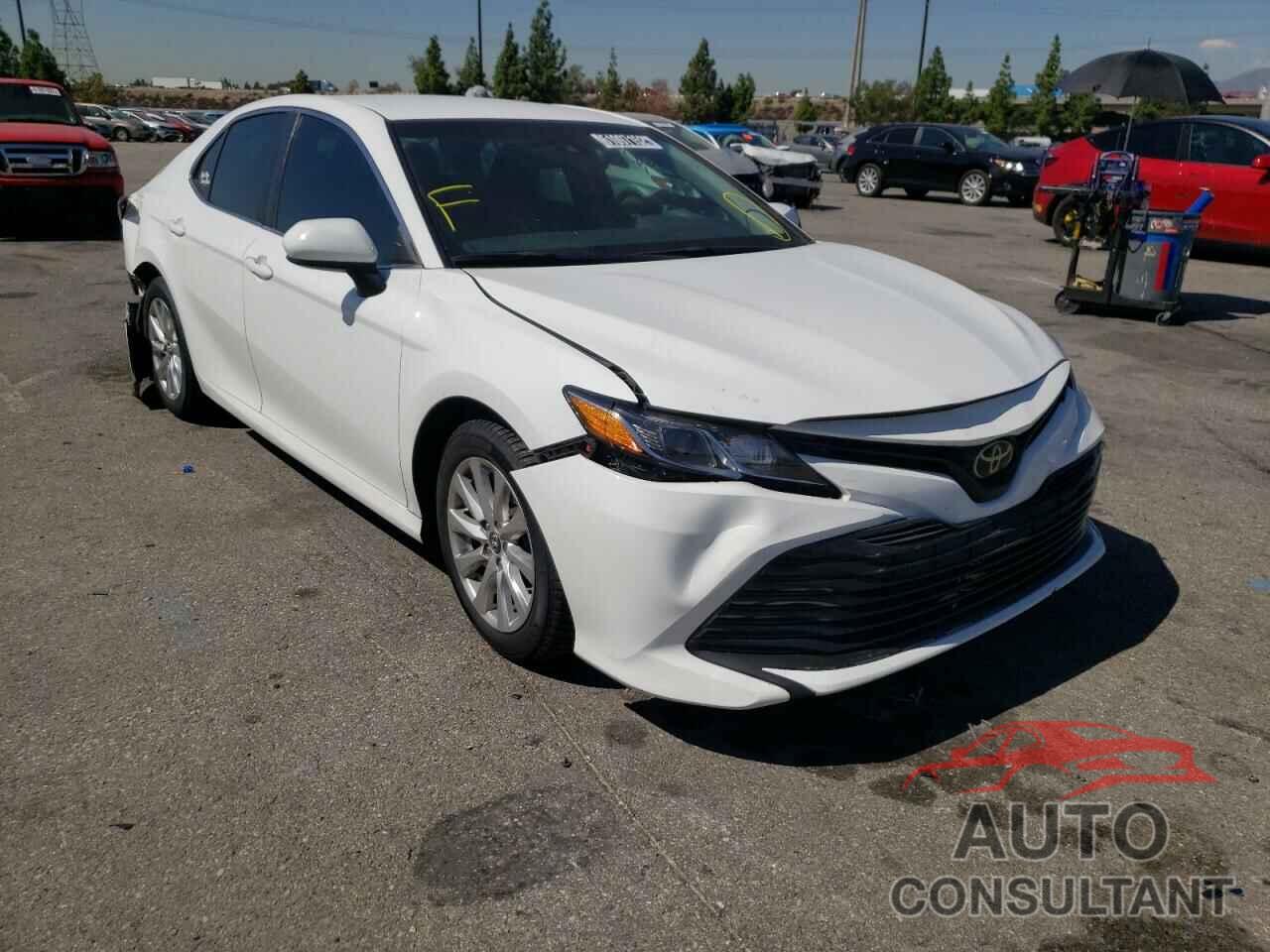 TOYOTA CAMRY 2018 - 4T1B11HK1JU016277