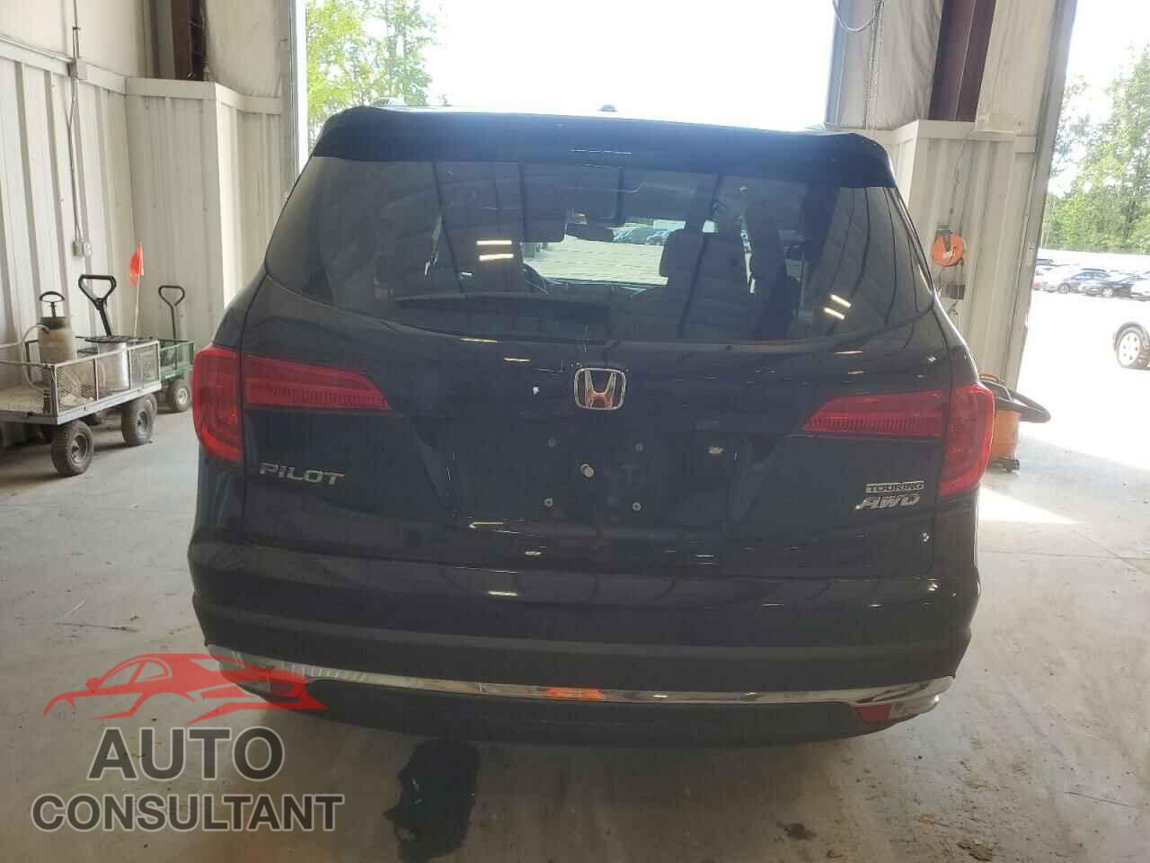 HONDA PILOT 2017 - 5FNYF6H93HB041128