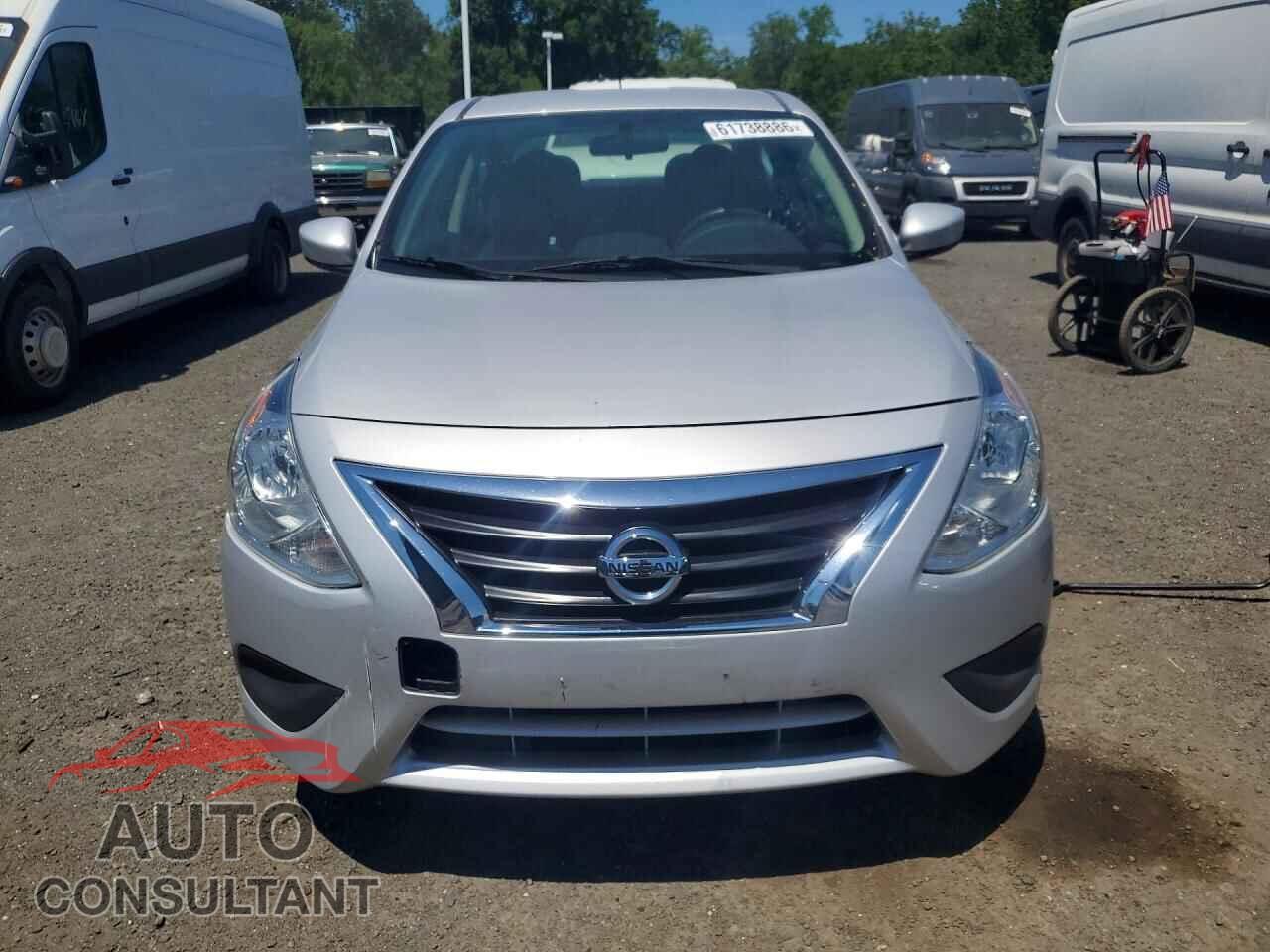 NISSAN VERSA 2019 - 3N1CN7AP3KL879649