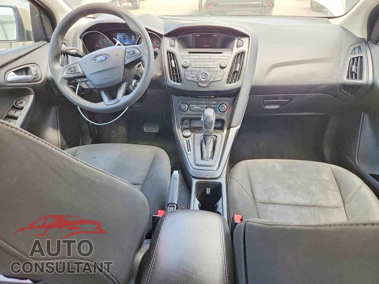 FORD FOCUS 2017 - 1FADP3F24HL219549