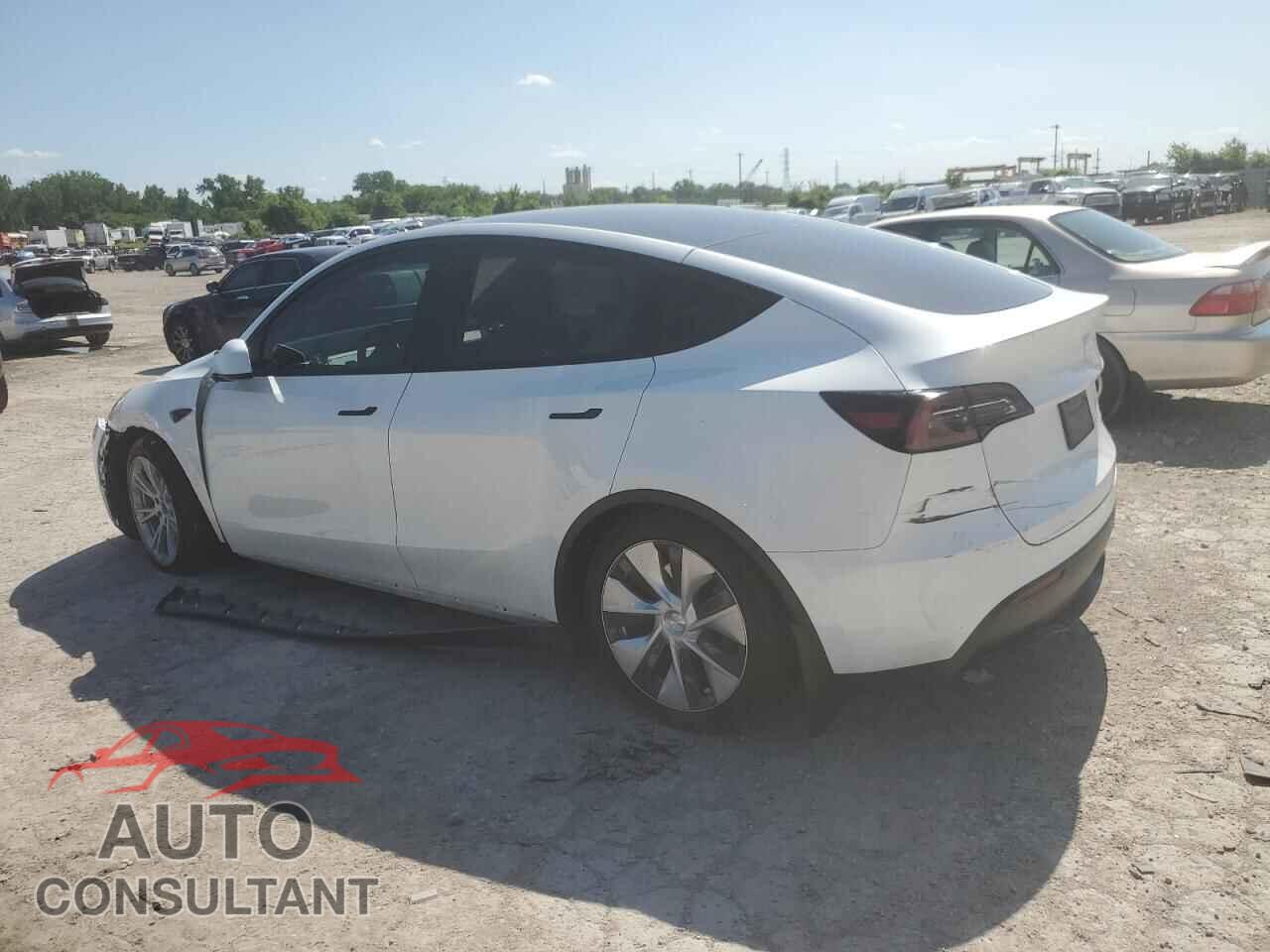 TESLA MODEL Y 2023 - 7SAYGDEE8PF715519