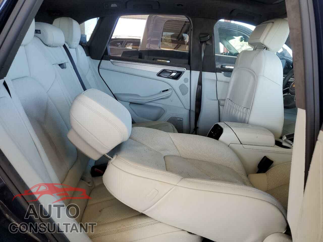 PORSCHE MACAN 2018 - WP1AF2A51JLB70486