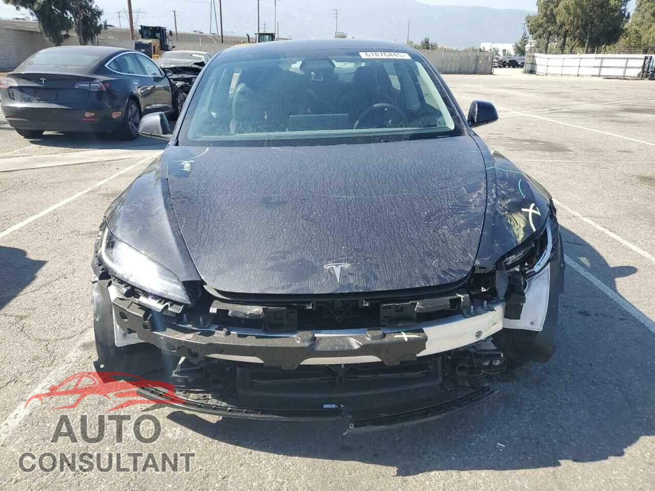 TESLA MODEL 3 2025 - 5YJ3E1EA8SF896333