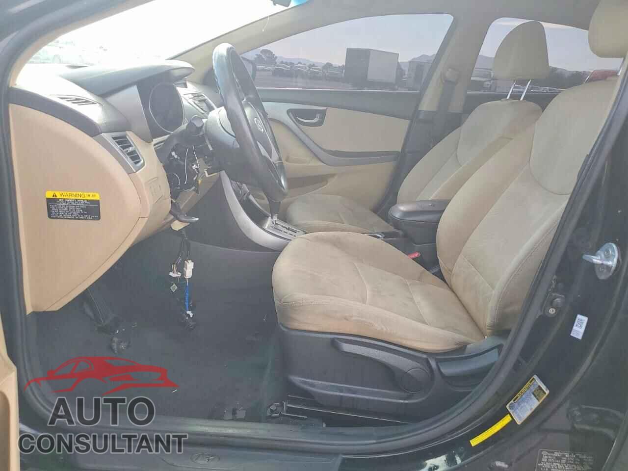 HYUNDAI ELANTRA 2012 - KMHDH4AE9CU228972