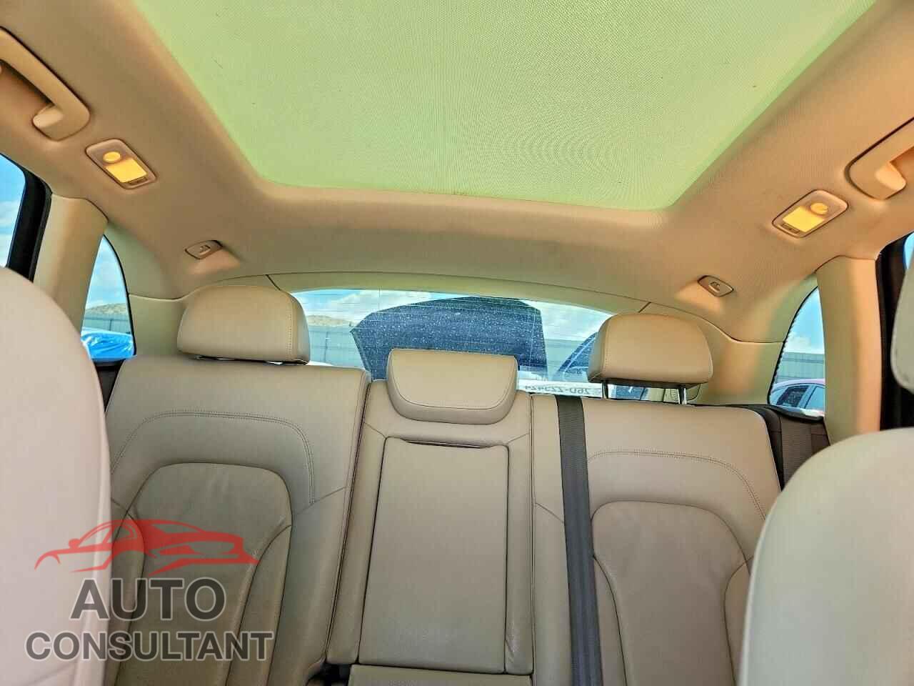 AUDI Q5 2015 - WA1LFAFP5FA121299