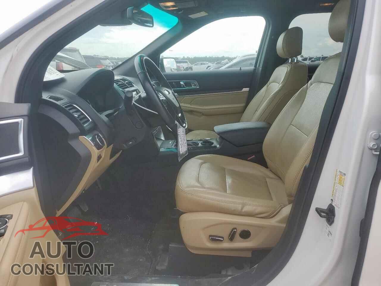 FORD EXPLORER 2017 - 1FM5K7F8XHGA75423