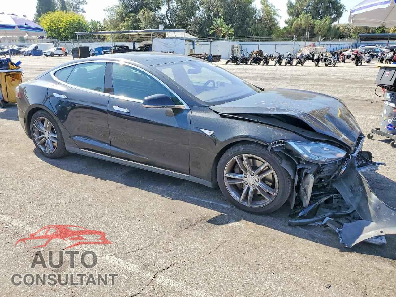 TESLA MODEL S 2016 - 5YJSA1E28GF131954