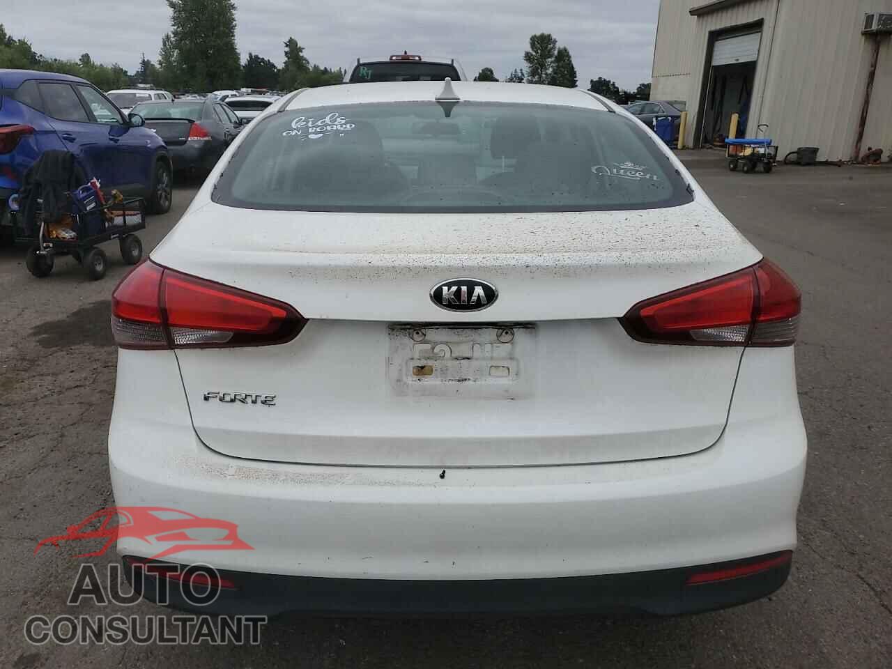 KIA FORTE 2017 - 3KPFL4A76HE054846
