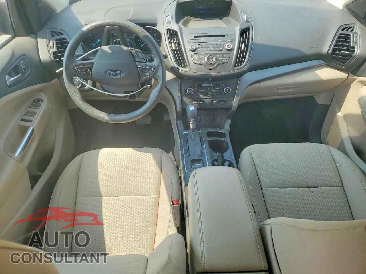 FORD ESCAPE 2017 - 1FMCU0GD5HUB73460