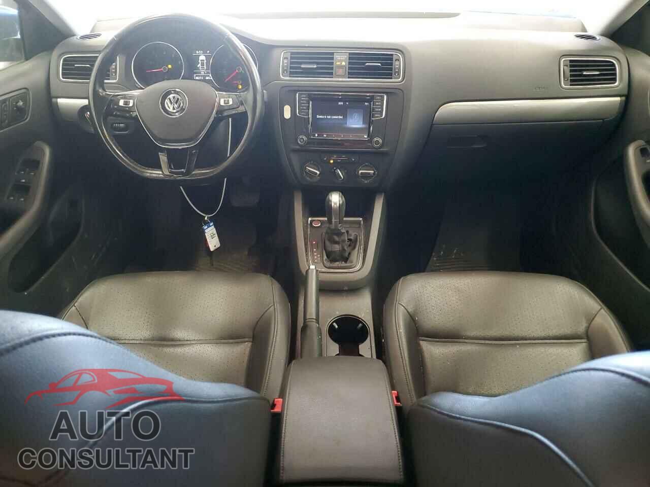 VOLKSWAGEN JETTA 2017 - 3VWDB7AJ1HM345331